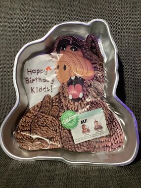 Vintage ALF the ALIEN Wilton Cake Pan Tin 1988 NOS